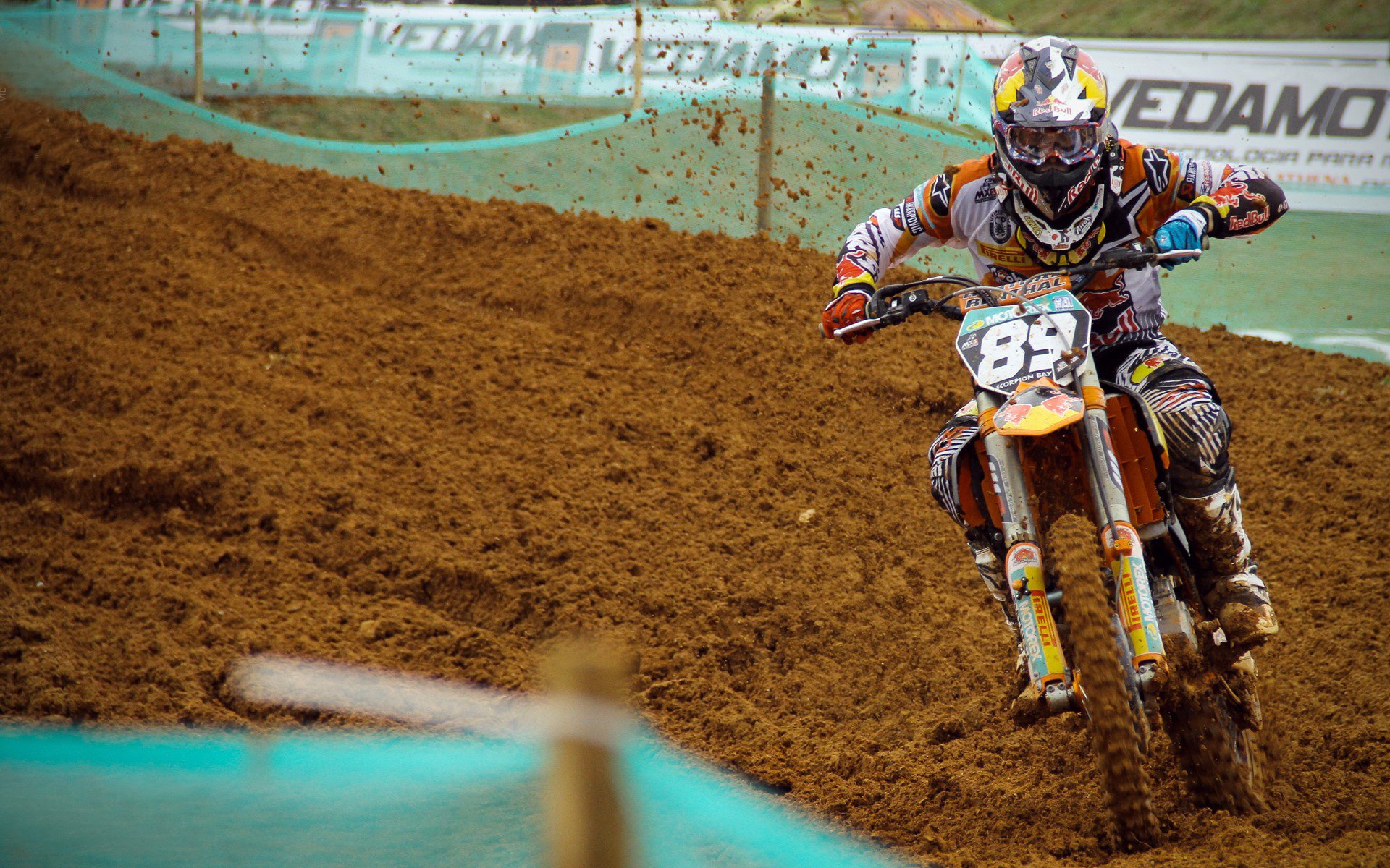 赛道与球场的双重奏,当德罗赞在F1街道赛接管比赛,独行侠已一波带走奇才